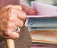 Emekliler kuru ekmeğe muhtaç hale geldi…