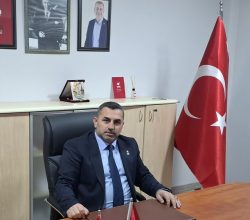 Başkan Erkan Tiryaki’den 12 Mart Mesajı: “İstiklal Ruhu Geleceğimize Işık Tutuyor”