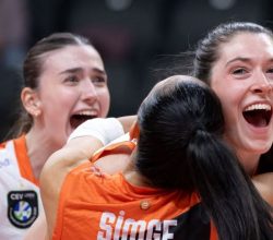 Eczacıbaşı Dynavit Vodafone Sultanlar Play-off 3-4 etabının ilk maçında galip