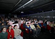 Tır geziyor, minikler sinemayla buluşuyor