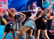 Hande Yener’den yazı başlatan MAX şarkısı ve klibi   şimdi yayında! 