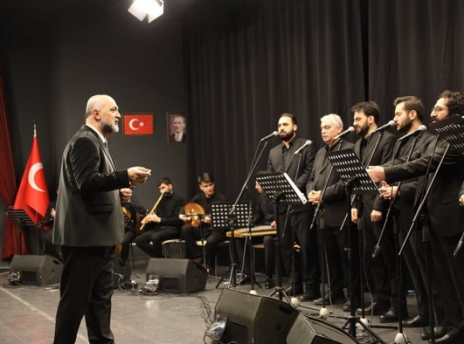 Ayasofya geleneğinden gelen ilahi nağmeler Sakaryalılarla buluştu