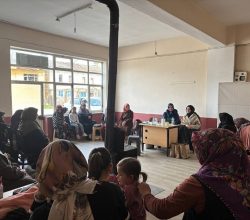 Büyükşehir’in “Kadın Kadına” projesi 16 ilçede sahada