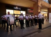 Büyükşehir’in orkestrası neşeyi bu kez Serdivan’a taşıdı