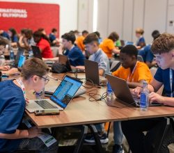 Türk öğrenciler Almanya’daki AI Prompt Lab’de göğsümüzü kabarttı: İki altın bir gümüş madalya