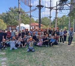 Macera Park’ta adrenalin dolu deneyimle çok şey öğreniyorlar