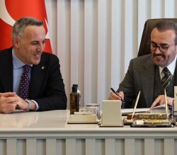 Mahir Ünal’dan AK Parti Sakarya İl Başkanlığı’na Ziyaret