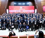 STB Başkanı Mustafa Genç Türkiye İlk 100 Firması ödül töreninde ödülünü aldı