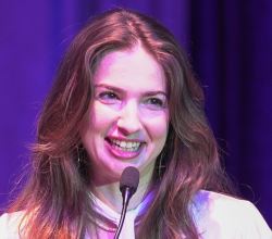 MAYA PEREST, 2025 YILINI İKİ BÜYÜK ÖDÜLLE TAÇLANDIRDI