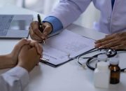 Randevusunu onayladığı halde gitmeyen kişilerin, aynı branş için 15 gün boyunca yeni randevu alması kısıtlanacak”