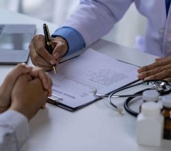 Randevusunu onayladığı halde gitmeyen kişilerin, aynı branş için 15 gün boyunca yeni randevu alması kısıtlanacak”