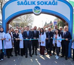 Sakarya’nın merkezine Sağlık Sokağı açıldı