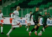 Sakaryaspor Tat vermiyor Sakaryaspor  1  Ümraniyespor 1