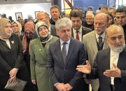 Hattat Hüseyin Kutlu ve ekibi tarafından hazırlanan İstanbul Mushafı, Sakarya’da sanatseverle buluştu