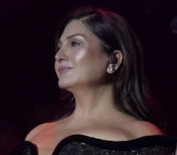 Sibel Can, Cahide’de sezonun ilk gecelerinde izleyicisiyle buluşarak unutulmaz anlara imza attı.