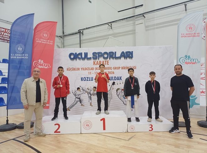 Serdivan’ın Genç Karatecileri Bölge Şampiyonası’na Damga Vurdu