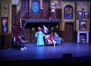 “Oyunun Oyunu” Prömiyerinde Perde Kahkahaya Açıldı!