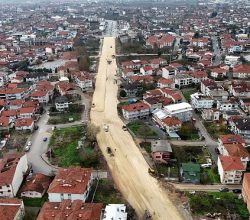 Şehir merkezinin beklediği bağlantı yolunda üstyapı çalışmalarına geçildi