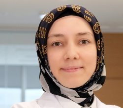 Sigara kullananlar dikkat! Tüm dişlerinizi kaybedebilirsiniz!