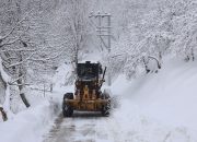 Büyükşehir duraksız kar mesaisiyle grup yollarının tamamını ulaşıma açtı