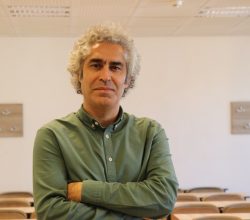 Direksiyon başında tüm dikkatinizi yola verin!