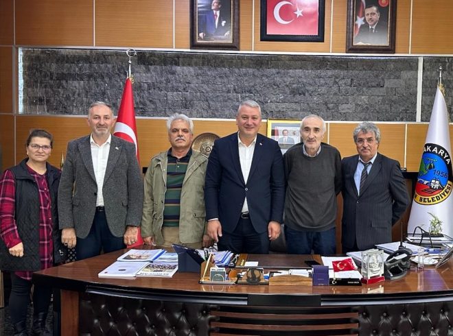 Turan YILDIRIM,Hüsamettin ATASEVER, Şefik Arman ,Fehmi Duman , Necla Bakan ‘ı  Serdivan Belediye Başkanı Osman ÇELİK Makamında ağırladı